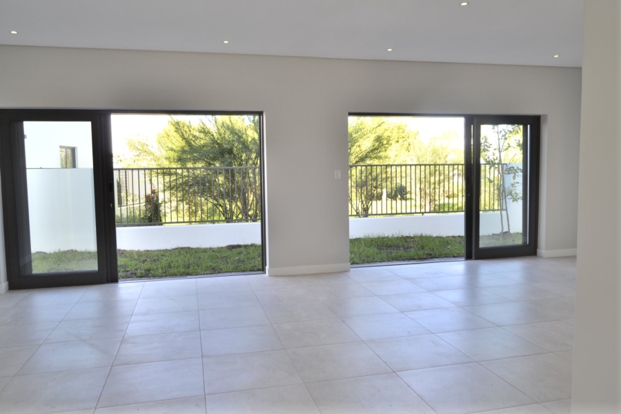 To Let 4 Bedroom Property for Rent in Croydon Gardens Estate Western Cape